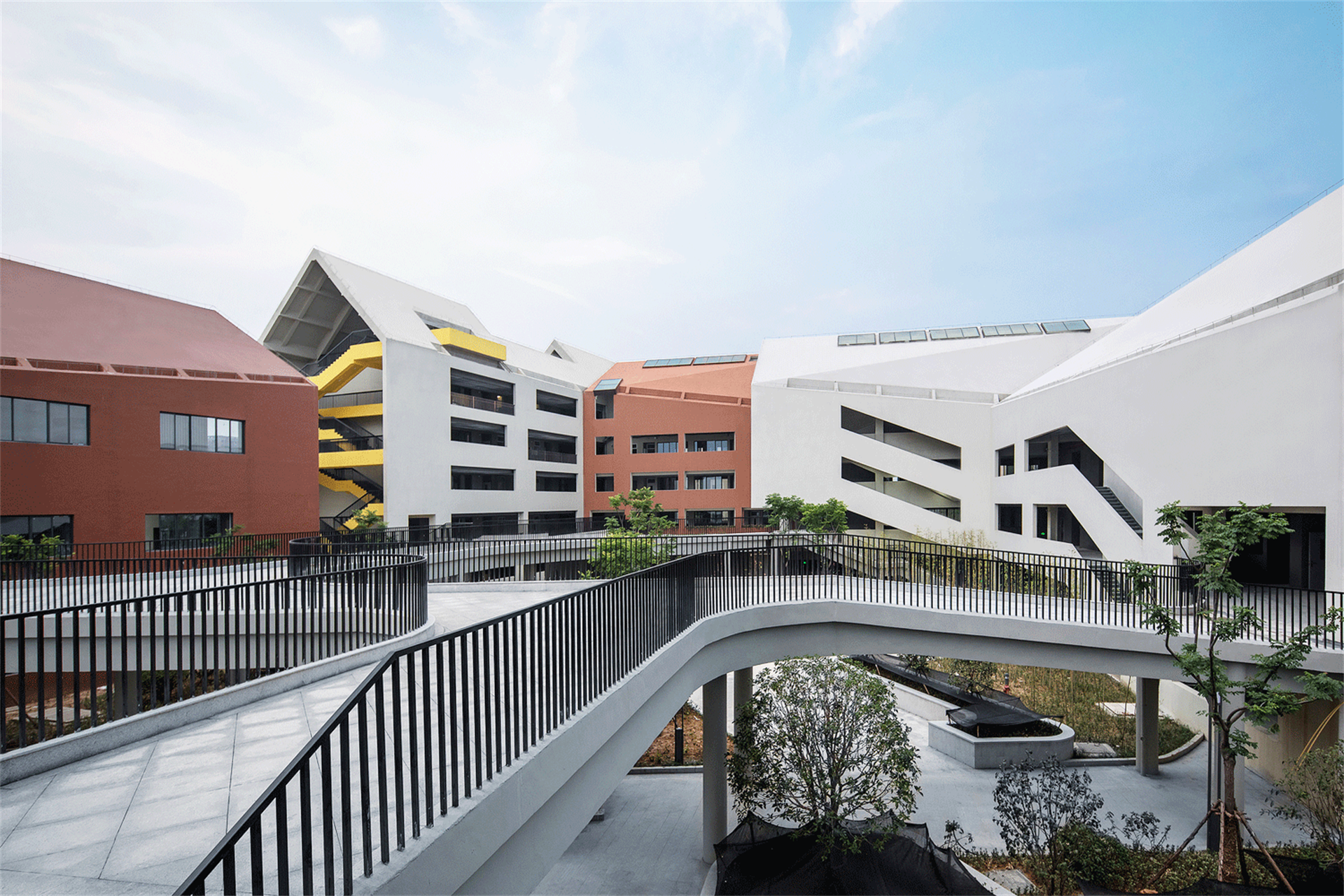 Green Future: New campus construction under sustainable development(图4)